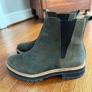 Toms Women’s Forest Camouflage Dakota Boot - Size 9